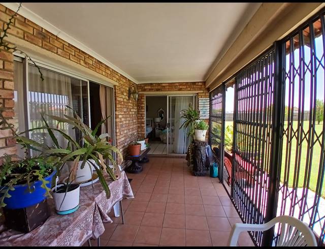 3 BEDROOM HOUSE FOR SALE IN RIVERSDALE
